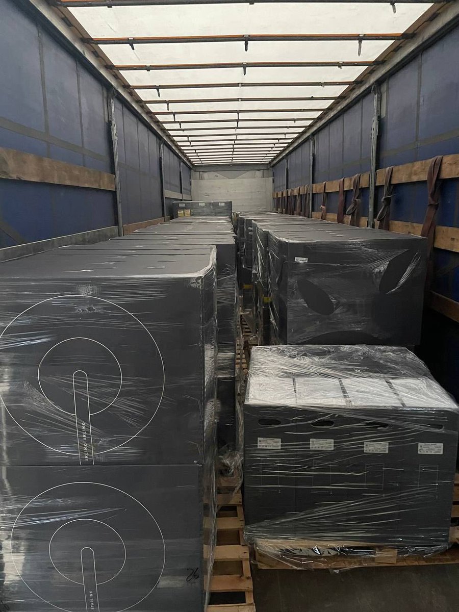FedorovMykhailo's tweet photo. A new batch of Starlink stations! While Russia is blocking access to the Internet, Ukraine is becoming more open to the entire world. Ukraine is the truth. The truth always wins. Thank you, @elonmusk, the Government of Poland, and Orlen. https://t.co/TP0kpn3rPS