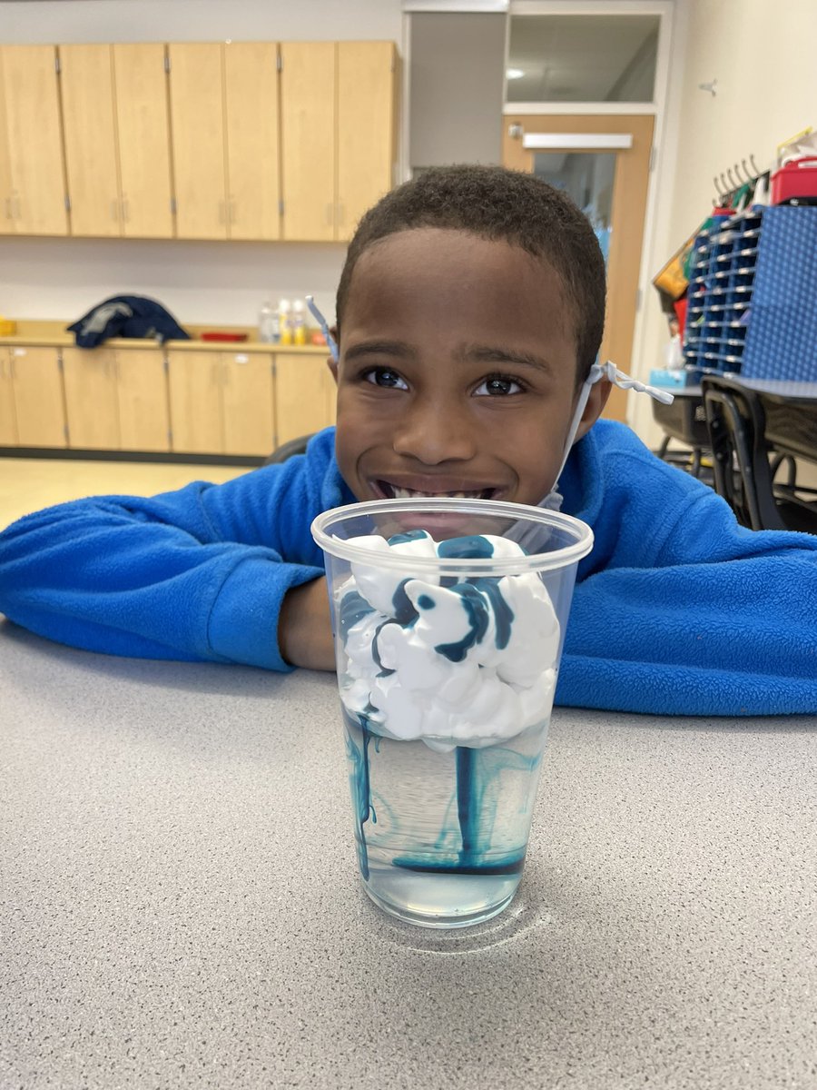 mrswalshsped's tweet photo. Finished up our topic of weather and seasons with a rain cloud science experiment 🌧 https://t.co/r3h5wriZcw