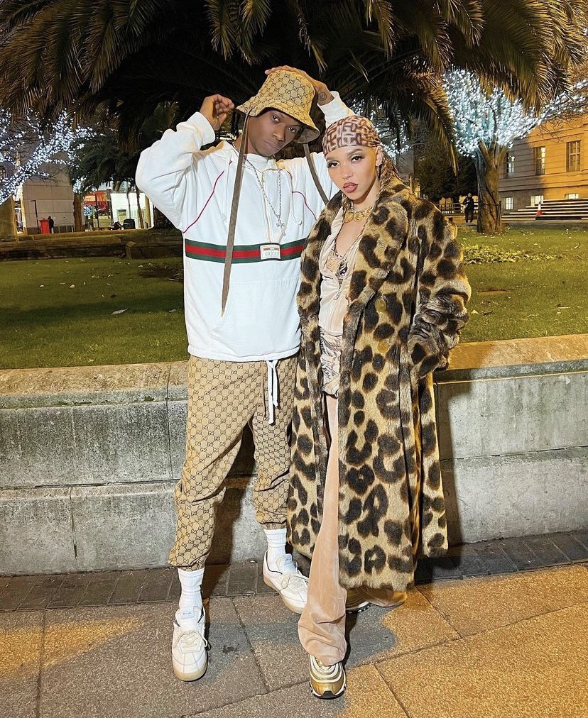 .<a href="/lousandtheyakz/">lousandtheyakuza</a> has worked with the choreographer <a href="/KashPowell/">Kash Powell</a>. 

He has previously worked with <a href="/breerunway/">BR</a> and <a href="/FKAtwigs/">FKA twigs</a> 🥲