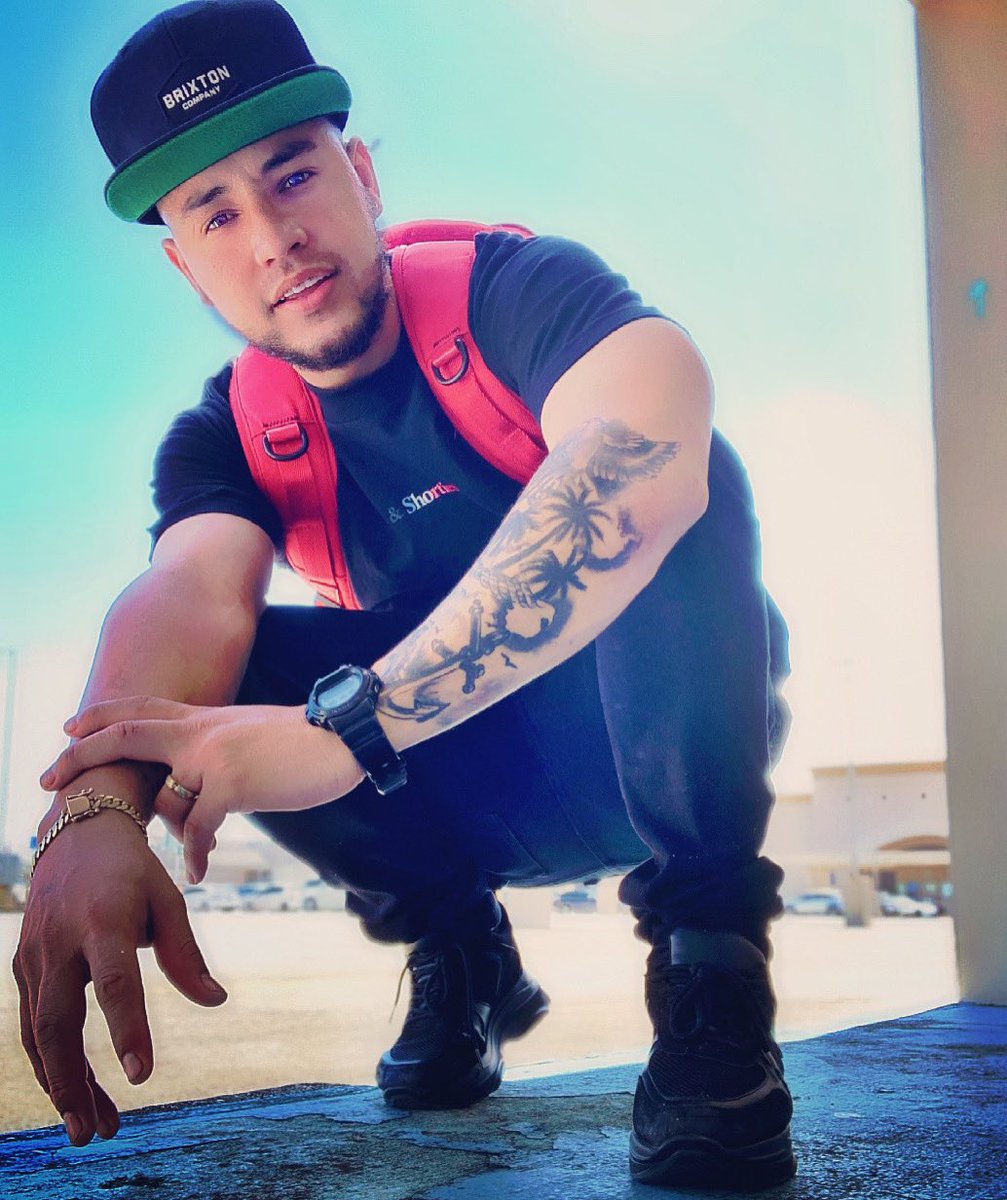 El camino siempre se ve difícil y con mil obstáculos, nunca te detengas con fía en ti y nunca dejes de soñar que todo lo q te propongas se hace realidad. Soon 🎥🔥 —> Ya Creció <— #MejiasRecords #GameMusic #otroMundo #OtroFlow #ElNuevoSistema #MiMomento