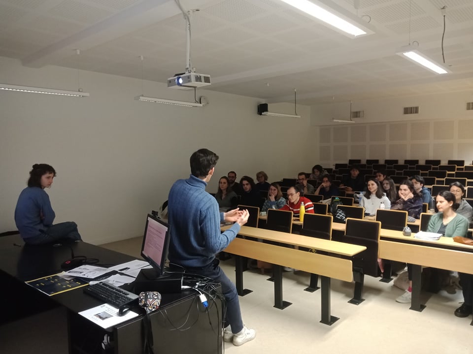 Basculons2's tweet photo. A @SciencesPoLille avec @AmbianceMaxime et @TanguyDescamps , échange avec les étudiant(e)s sur la bascule écologique, de la prise de conscience à l'action ! 
Quelques thèmes abordés :
- Comment convaincre autour de soi
- S'entourer pour agir et trouver sa place
#écologie #climat https://t.co/oyBn5fpfCO