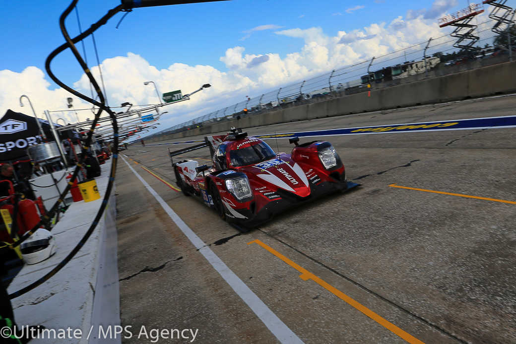 A mi course, notre Oreca est 2e des LMP2 Pro Am, juste derrière le leader. La course a été temporairement interrompue suite à une grosse sortie de piste d'un concurrent... <a href="/FIAWEC/">FIA World Endurance Championship</a>