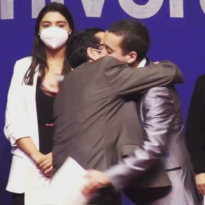 dvergaratorres's tweet photo. Se cierra una etapa 👨🏻‍🎓
Agradecido ❤️
#GraciasDios #Kinesiologo https://t.co/t2bM3hQ8GK