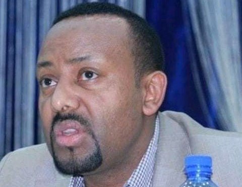 Abu_ruffa99's tweet photo. By #federal_government_officials and their #prime_minister
Instead of talking about the massacre and displacement of innocent #people in #northern_Afarit is crazy to make a shameful statement that we have decided to send aid to the #TPLFTerrorists through Afar.#politicalgamble https://t.co/xrkWTafMSe