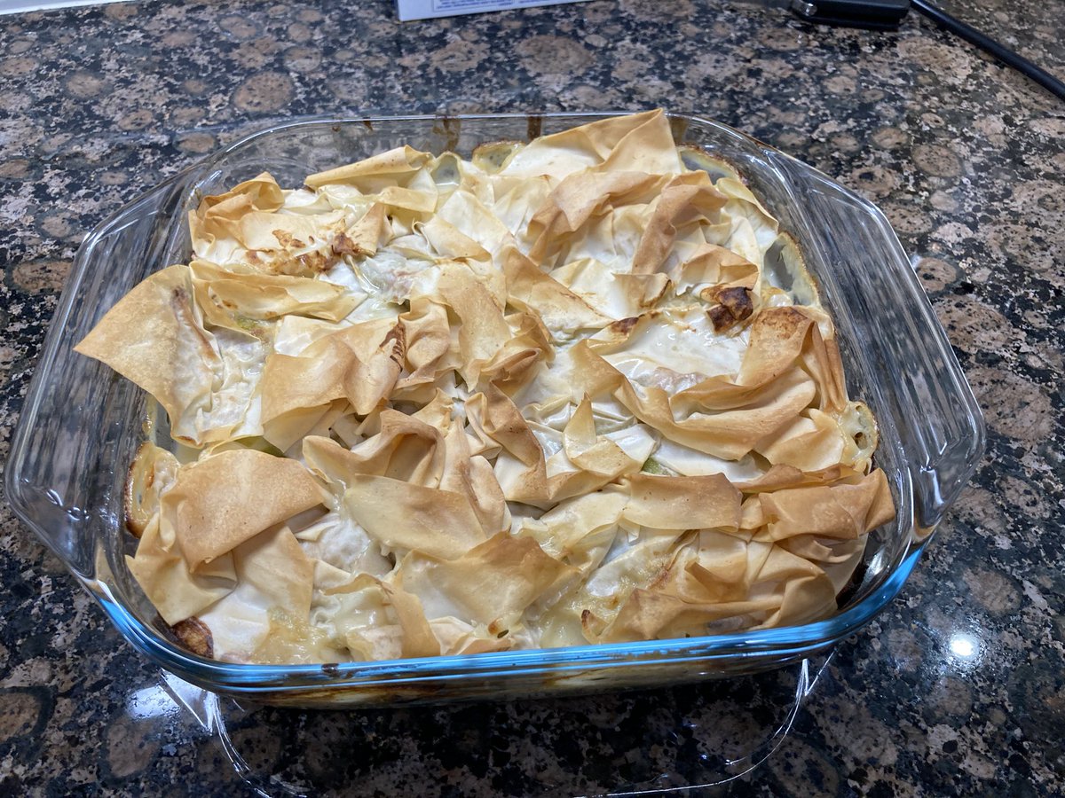 Centaur250's tweet photo. My attempt at Joe’s wow chicken, cauliflower, leek and bean pie - delicious.  Catherine Daly Antrim. NI https://t.co/8caS3Jtk7f