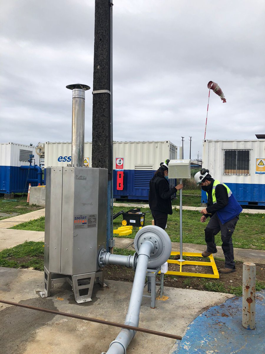 Avanzando con los compromisos adquiridos con la comunidad de #Llanquihue concretamos la instalación de una estación de monitoreo en planta elevadora y dispusimos un laboratorio móvil para realizar monitoreo participativo y medición de olores.
#UnidosporlamismaRed