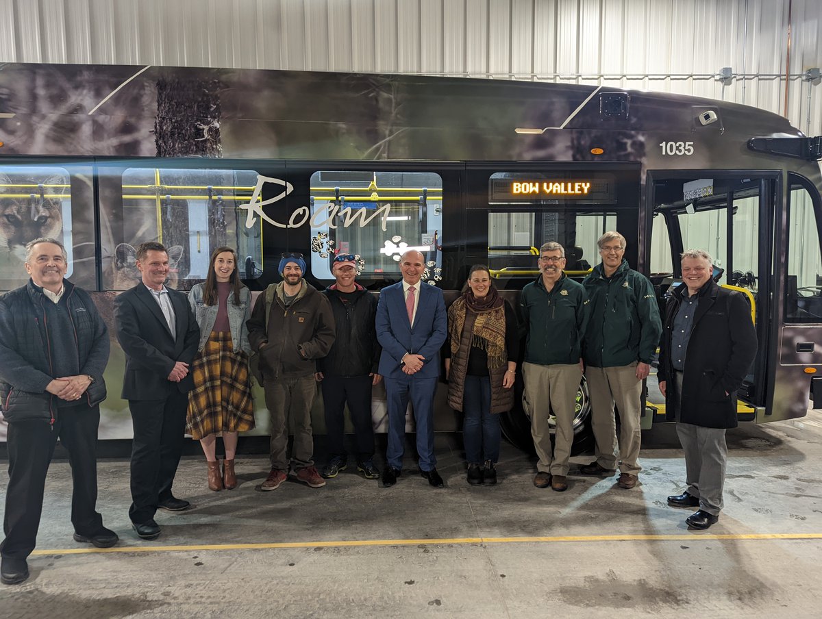 R_Boissonnault's tweet photo. Transit workers are the backbone of the visitor economy and their local communities. @banffmayor and I toured the new net-zero, LEED certified transit facility in #Banff and learnt more about the strides made in sustainable transport. #TransitWorkerAppreciationDay https://t.co/tIdNN24hXh