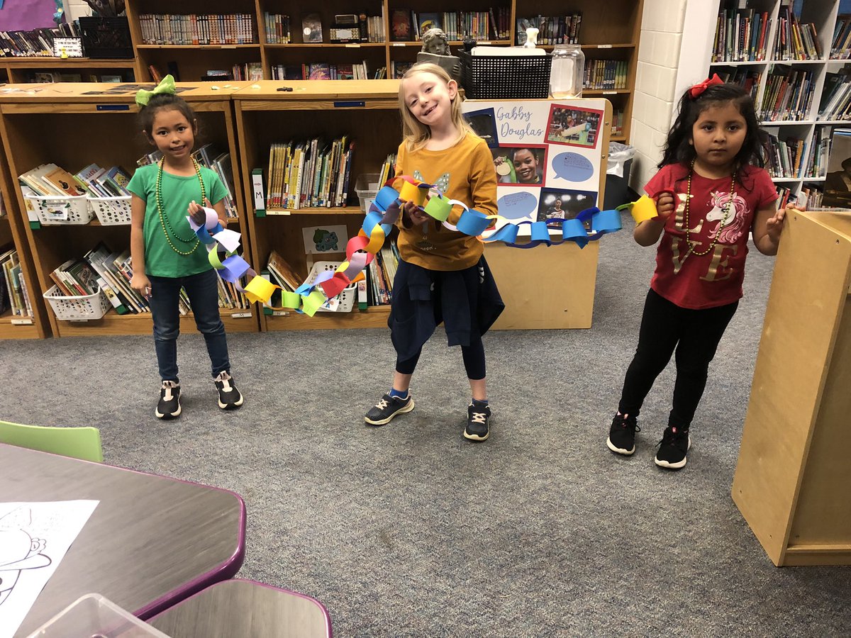 Zoe Parrish (@teacherzoe) on Twitter photo This wk the <a href="/EaglesBES/">Byrd Eagles</a> library read a lot of leprechaun 📚! Checked out 📚, ☘️ sun catchers w/prek, danced like leprechauns, worked as teams to make the longest 🌈chains w/K, research skills w/1, discussed characters & animated our own <a href="/ChatterPixIt/">ChatterPix</a> w/2, <a href="/MakeyMakey/">Makey Makey</a> robots w/3 This wk the <a href="/EaglesBES/">Byrd Eagles</a> library read a lot of leprechaun 📚! Checked out 📚, ☘️ sun catchers w/prek, danced like leprechauns, worked as teams to make the longest 🌈chains w/K, research skills w/1, discussed characters & animated our own <a href="/ChatterPixIt/">ChatterPix</a> w/2, <a href="/MakeyMakey/">Makey Makey</a> robots w/3