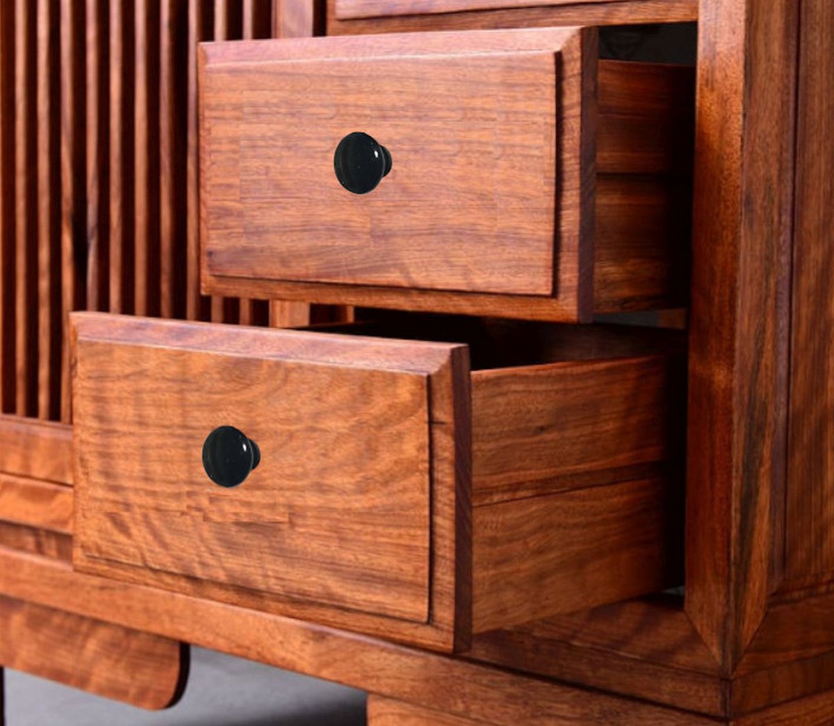 ruralgals's tweet image. Smart Buys! Midnight Black Knobs, Drawer Knobs, Kitchen Cabinet Hardware, Office Decor, Dresser Knobs, Bathroom Decor, Kitchen Cabinet Hardware starting from $19.96 at etsy.com/listing/610353… See more. 🤓 #CustomKnobs #HomeDecor