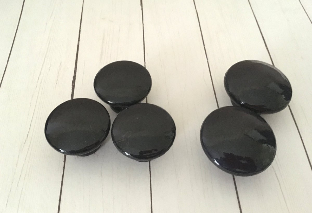 ruralgals's tweet image. Smart Buys! Midnight Black Knobs, Drawer Knobs, Kitchen Cabinet Hardware, Office Decor, Dresser Knobs, Bathroom Decor, Kitchen Cabinet Hardware starting from $19.96 at etsy.com/listing/610353… See more. 🤓 #CustomKnobs #HomeDecor