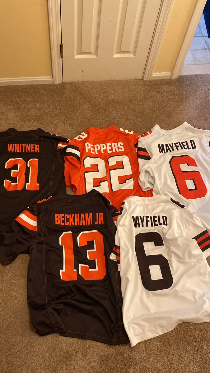 gavingeorge47's tweet photo. Hey @Browns, can you guys send me a new jersey? Kinda don’t have one of a current player and new ones are a bit expensive. (Pic does not include Manziel and Joe Thomas) https://t.co/9wbrezOTiB
