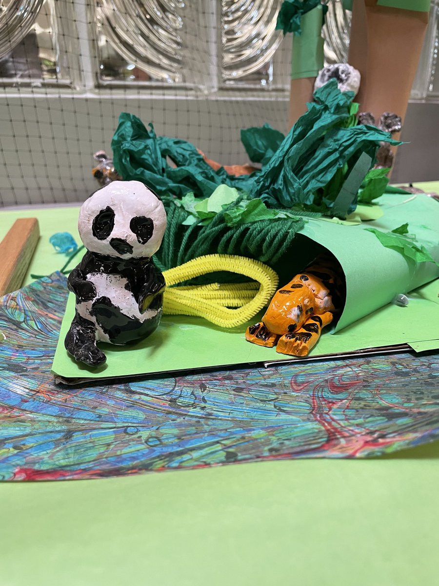 GREArtPics's tweet photo. 3rd Grade’s Endangered Species are finally out on display! The mountain/forest is looking great! https://t.co/tcmkIMGH8F