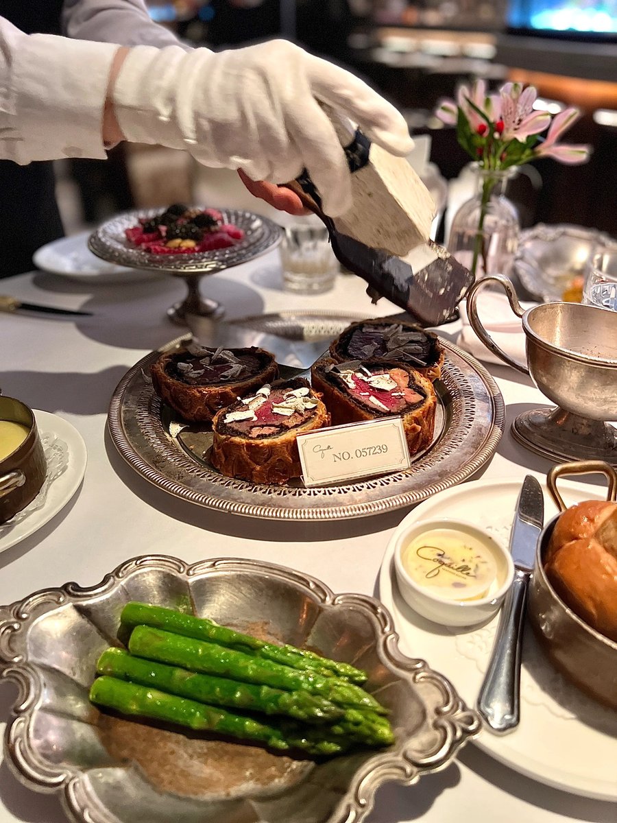 ffdafrcac's tweet photo. As long as I eat fast enough, the weight will never catch up to me. https://t.co/IctTCjQEnp