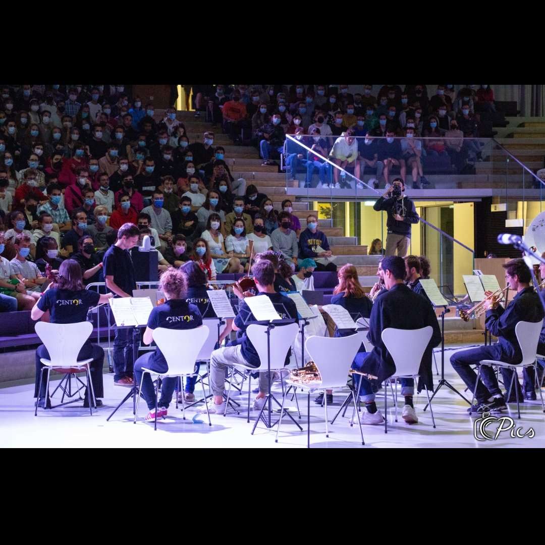 🎼 *CentOr au procès de Tiktok au théâtre Mogador* 🎺🎷🎻🥁

🎵 CentOr est très fier de pouvoir se produire le 21 mars prochain au Théâtre Mogador pour un spectacle d’éloquence inédit

🎶 + d’une dizaine de morceaux arrangés spécialement pour l’occasion

procestiktok.com