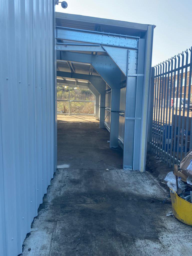 FirstFixGroup's tweet photo. #rainham #essex
Day 3 & #wAlls now being #sheeted https://t.co/iSihzFIGpz