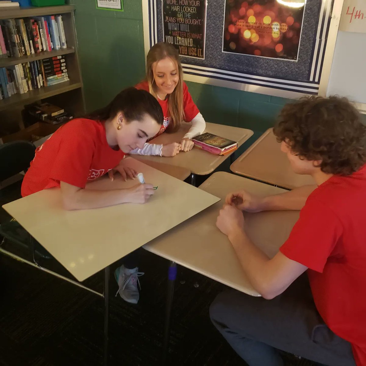 cathy_srock's tweet photo. Gamified grammar today and Had. So. Much. Fun. ๐ฒ Yes, I DID use grammar and fun together in the same sentence. ๐ #srockela11 #alwayslakeorion @LkOrionHS #commarules #englishteacher https://t.co/sVDGMfo0hN