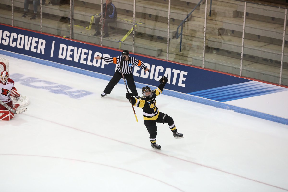 Gustavus Athletics tweet media