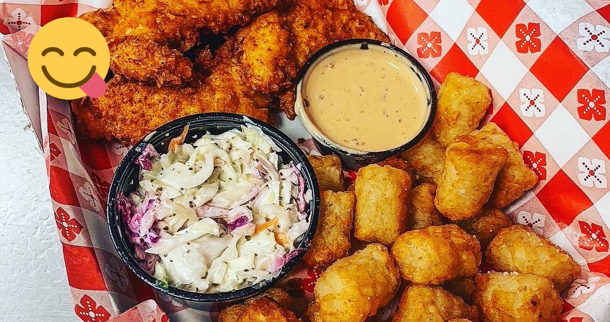 F_NChicken's tweet image. Friday feast! #realchicken #realfast #realgoode #tots #4sauces