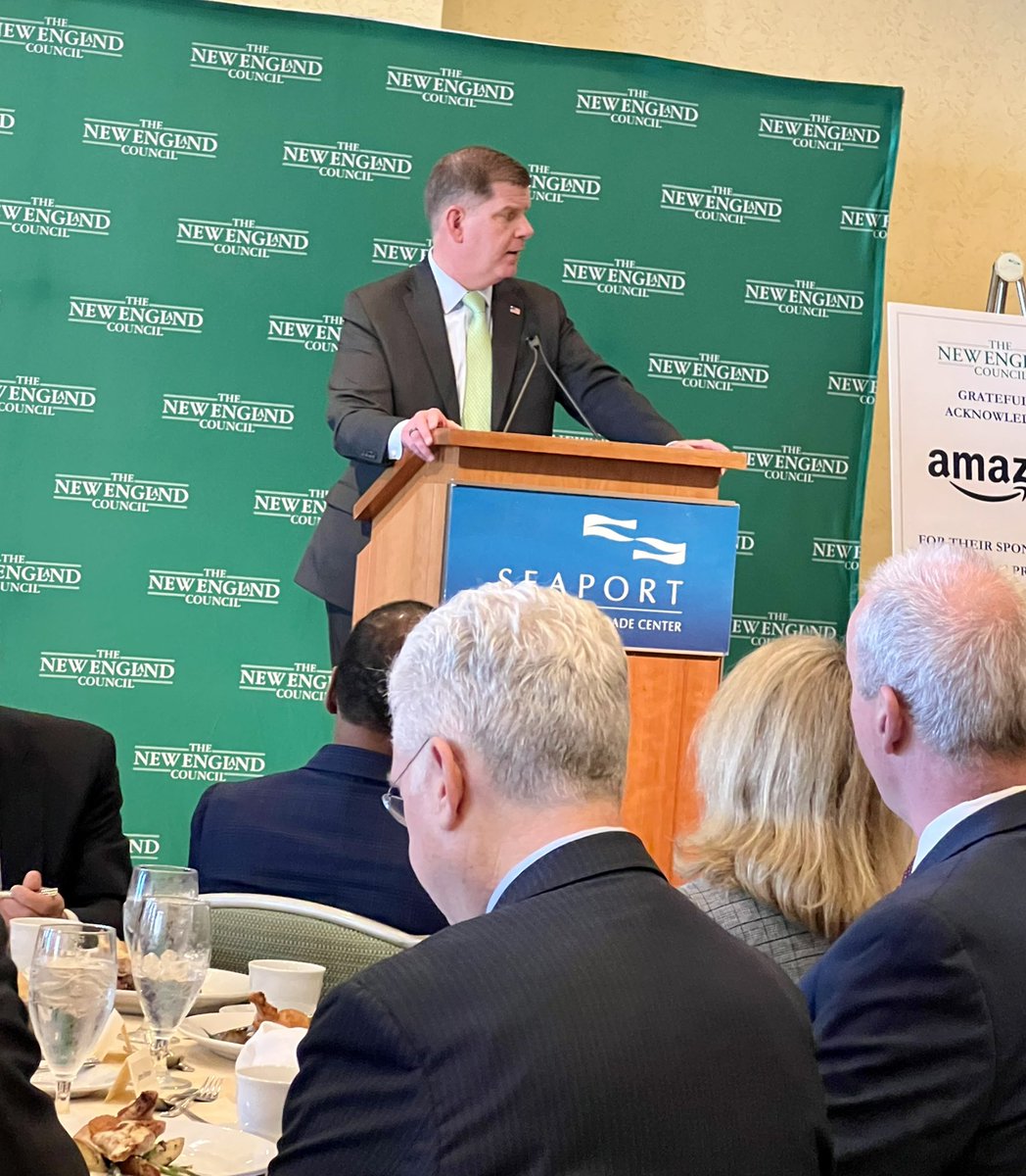So great to see <a href="/SecMartyWalsh/">Secretary Marty Walsh</a> back in Boston - this time as Secretary of <a href="/USDOL/">U.S. Department of Labor</a> speaking on the current issues of supply chain constraints, apprenticeship programs, and the future of returning to downtown. Thanks to <a href="/NECouncil/">New England Council</a> for hosting the <a href="/BenchmarkBoston/">Benchmark Strategies</a> team! #mapoli