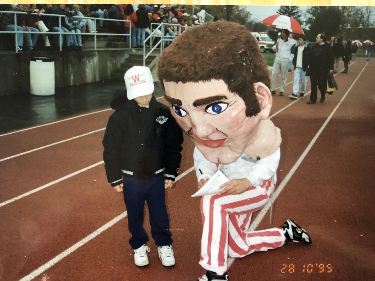 Ethan Roe tweet media