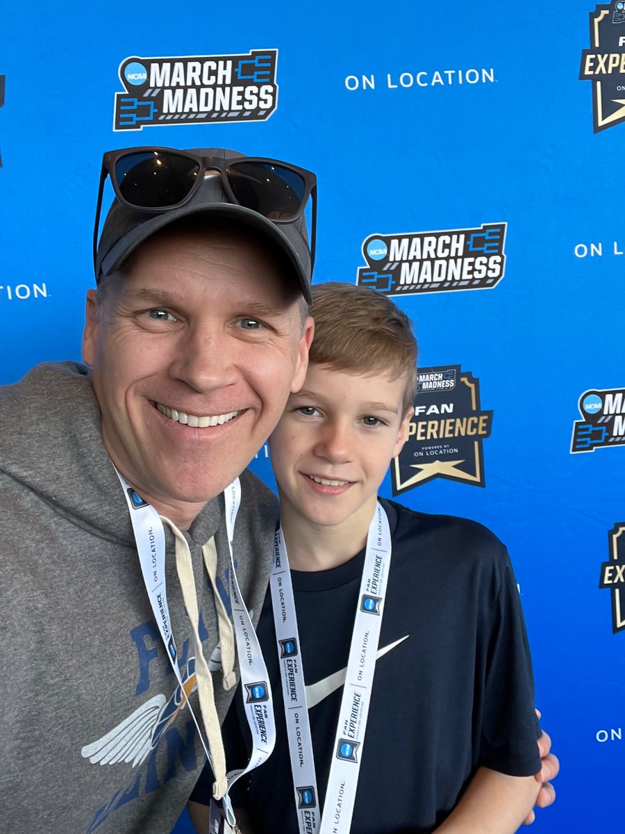 March Madness in the Burgh!  #mmselfie