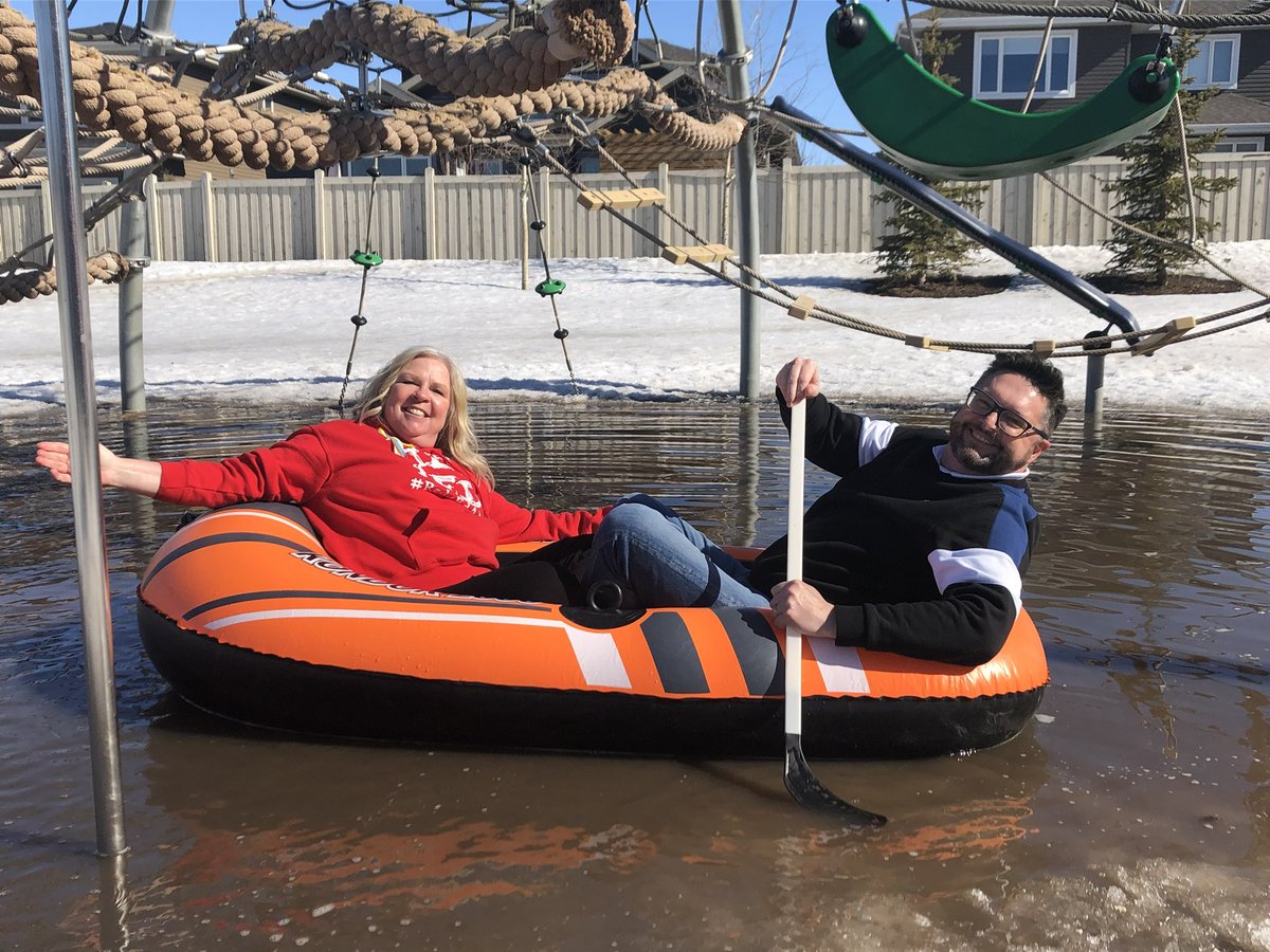 Lois E. Hole School tweet media