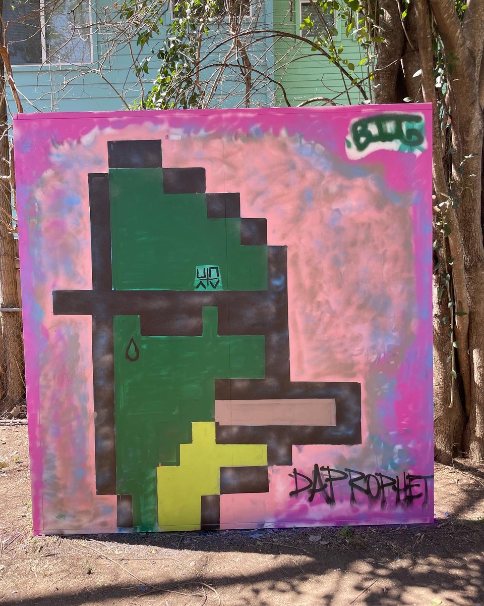 dadrophet's tweet photo. Completed My First Mural! You ain’t heard of Thug Birdz 👀. Yall Sleep! S/o @0x_thug @cryptohillsclub @kidonthephoenix @broadwatermgmt
 for the Opportunity! 

#art #thugbirdz #Art #painting #blackart #austintexas #supportblackart #supportblackartists #nftinvestor #nft #sxsw https://t.co/a1DGkUigPD