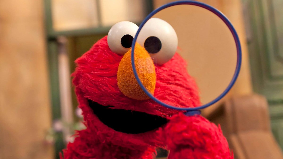 Elmo spys with Elmo's little eye something Elmo loves ... YOU! Ha ha ha ❤️