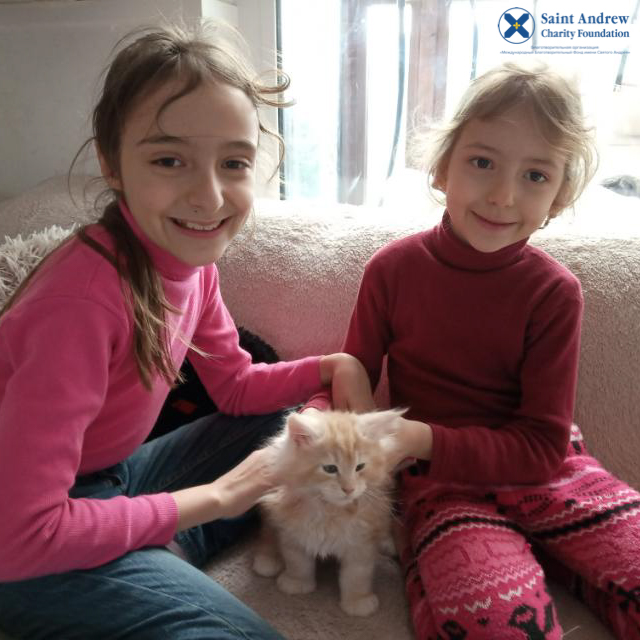 This is the Shpilko Family, from Dnipro, we help them with evacuation and now they are safe In Czech Republic, Thanks to Adela Cervova from Luberic for giving them a place to stay in this terrible moment 🙏💛

#orphan #ukraine