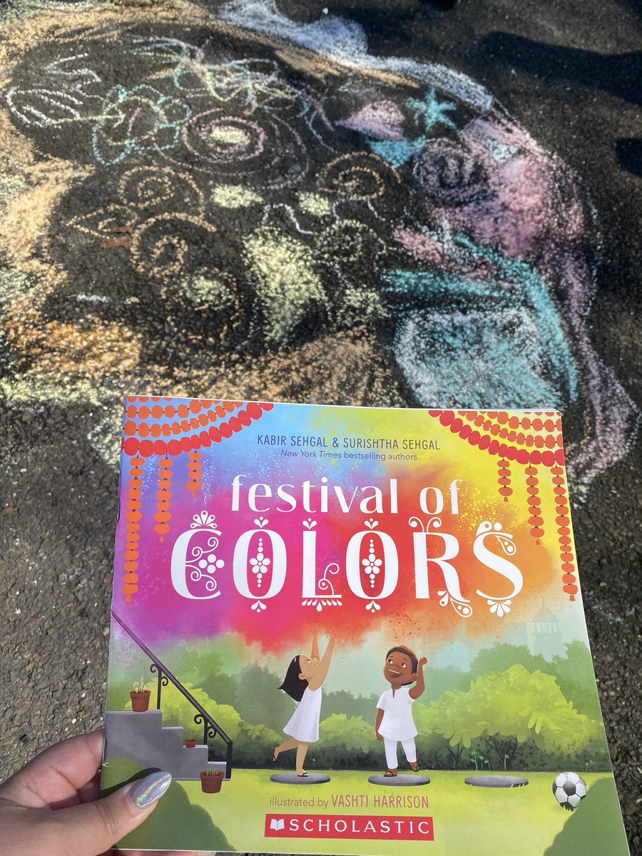 MrsMcCartney2M's tweet photo. What a fun week! Yesterday we celebrated St. Patrick’s Day, and today we learned about Holi! Holi Hai! We read about Holi and created our own rangoli chalk art! @WeAreHTSD @HTSD_UnivHts https://t.co/vIhcZHeyoE