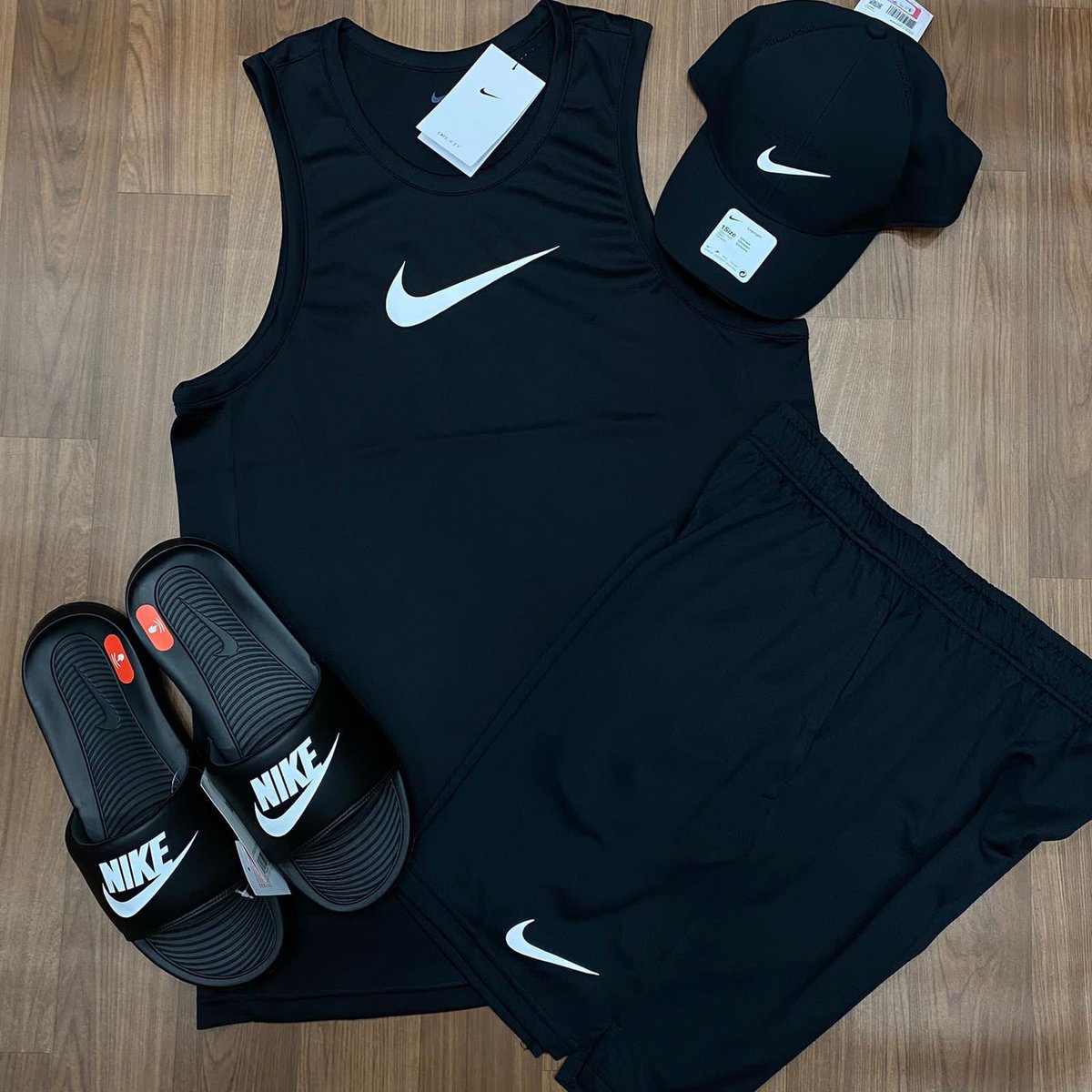 virgulados's tweet photo. Verão 40graus  é ritimo de Nike 🥵🔥 https://t.co/3af5qIgLzr