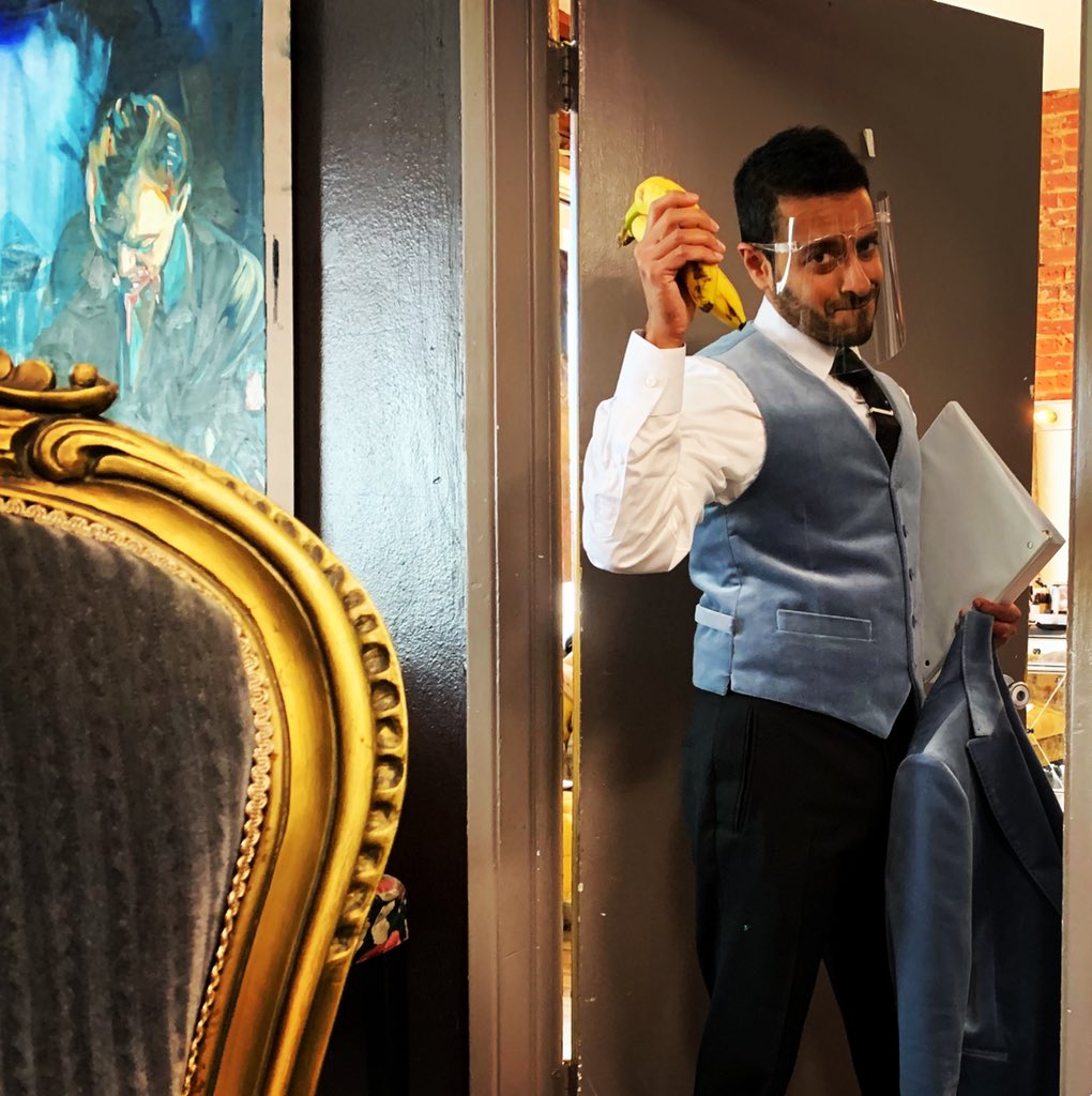 AoCshow's tweet photo. @ShaanDasani has figured out the trick to staying energized on set: two bananas!!! #agentofchange #indiefilm @JettGarrison directing! https://t.co/jOrUNRd8iZ