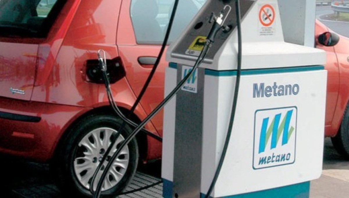 ClubAlfaIt's tweet photo. Incubo pieno di metano: i distributori chiudono #AutoAMetano #NotizieAuto https://t.co/lKWQoxUzyd https://t.co/TY25A048t4