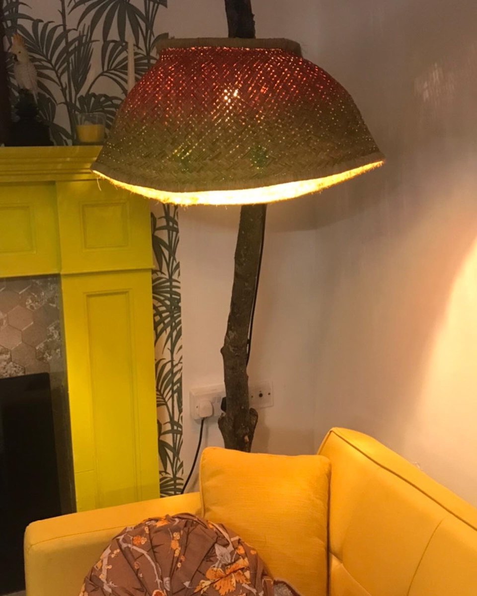JYparadoxchild's tweet photo. #beachbag #light #diy #upcycling #homemadelamp my own idea https://t.co/1YkFOADhhn