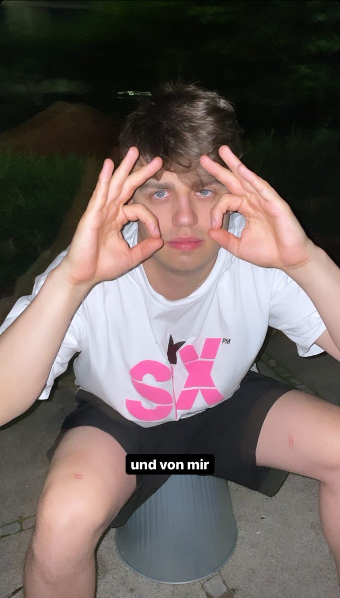 ২Cгєxקy tweet media