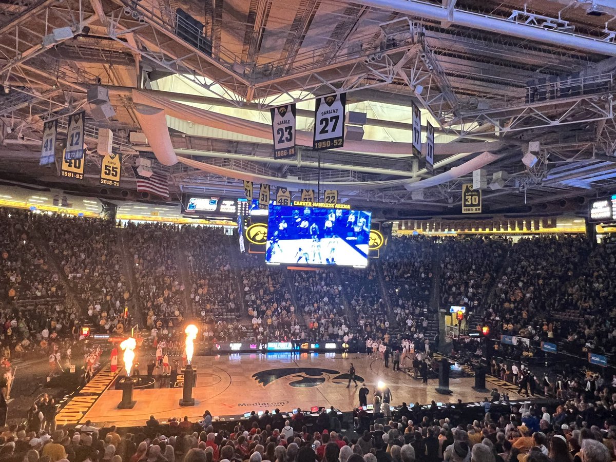 Let the #MarchMadness begin 🖤💛🖤 <a href="/IowaWBB/">Iowa Women's Basketball</a>  #caitlinclark #IowaWBB