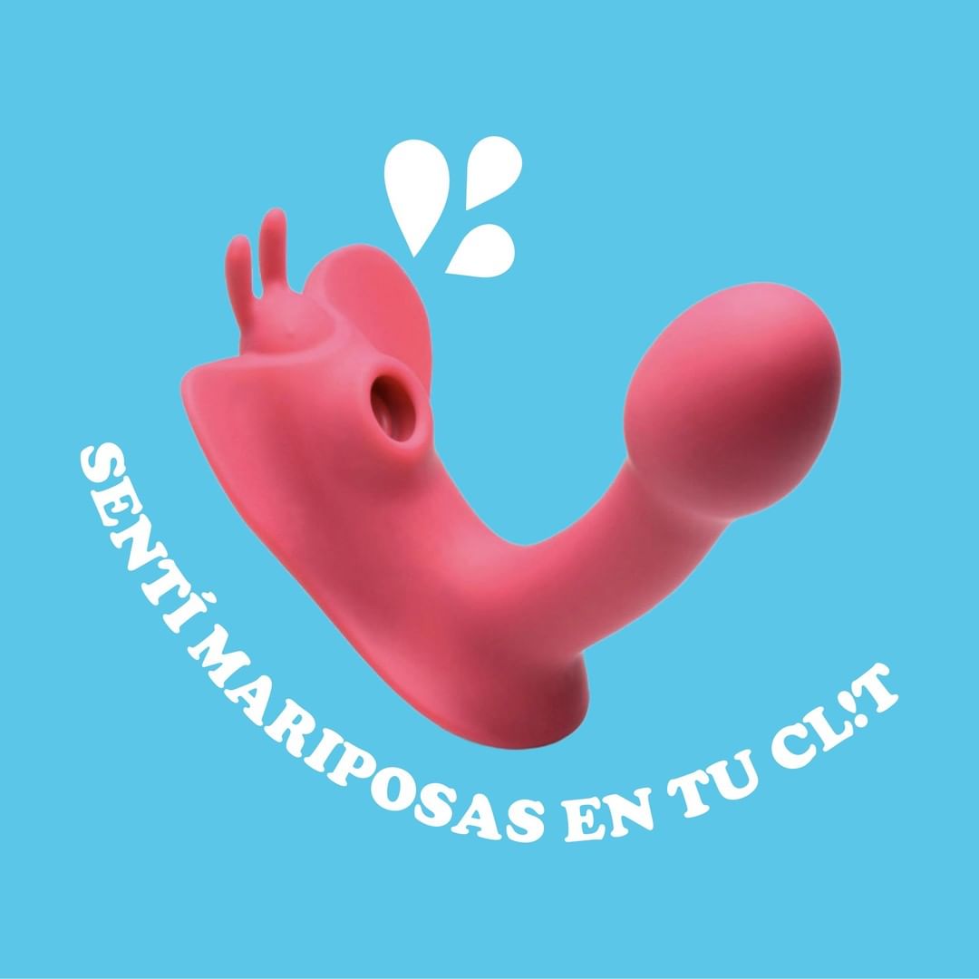 ¡Este estimulador de clítoris que vibra y succiona te dejará con cosquilleos de mariposa en las piernas!

Posee 10 modos de succión con la tecnología de ondas de aire que estimula suavemente tu clítoris y el dildo insertable tiene la curva perfecta para llegar a tu punto G 🙌🔥