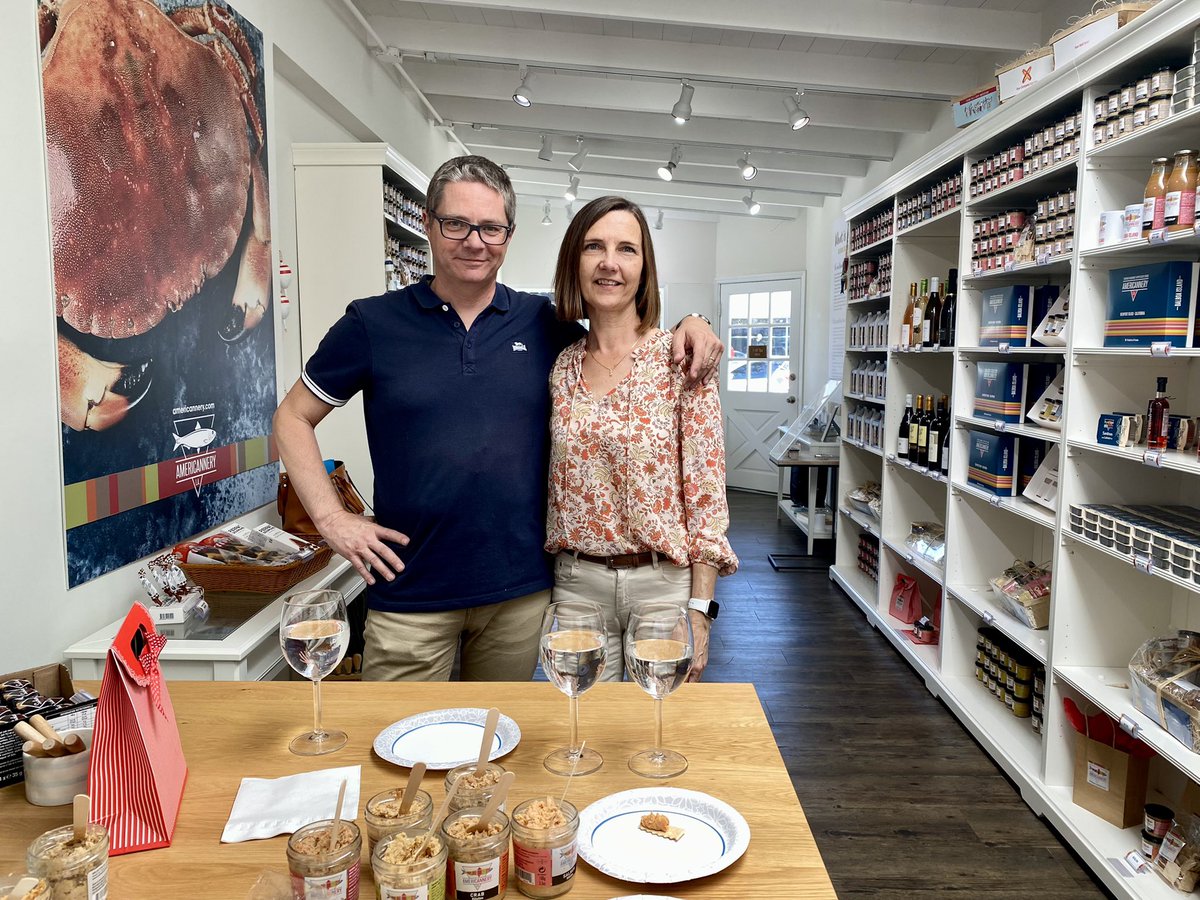 jduhautbedos's tweet image. Great to meet the 🇫🇷 community in #NewportBeach : the dynamic AllIiance Francaise aforange.org led by ✨Isabelle Kelman and 🇫🇷 fish shop (🐟 in jars from Britanny!) Americannery.com .They’re on our map FranceinLA on the #Mapstr phone app. #supportlocalbusiness