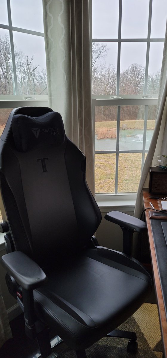 New office chair #Secretlab
