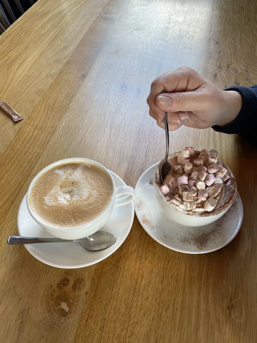 AMHU_doncaster's tweet photo. Lovely walk to the walled garden then coffee and hot chocolate (with everything!) to follow! #activitiescoordinators #busyisgood #MentalHealthMatters @HayleyS71786972 https://t.co/aJtUct0VlE