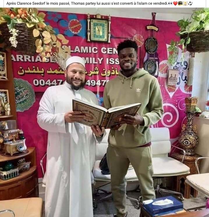 Ina_Mahdi5's tweet photo. Machaallah Dieu a te protéger🙂 ichaallah 😇😇 https://t.co/iLmb7YJasq