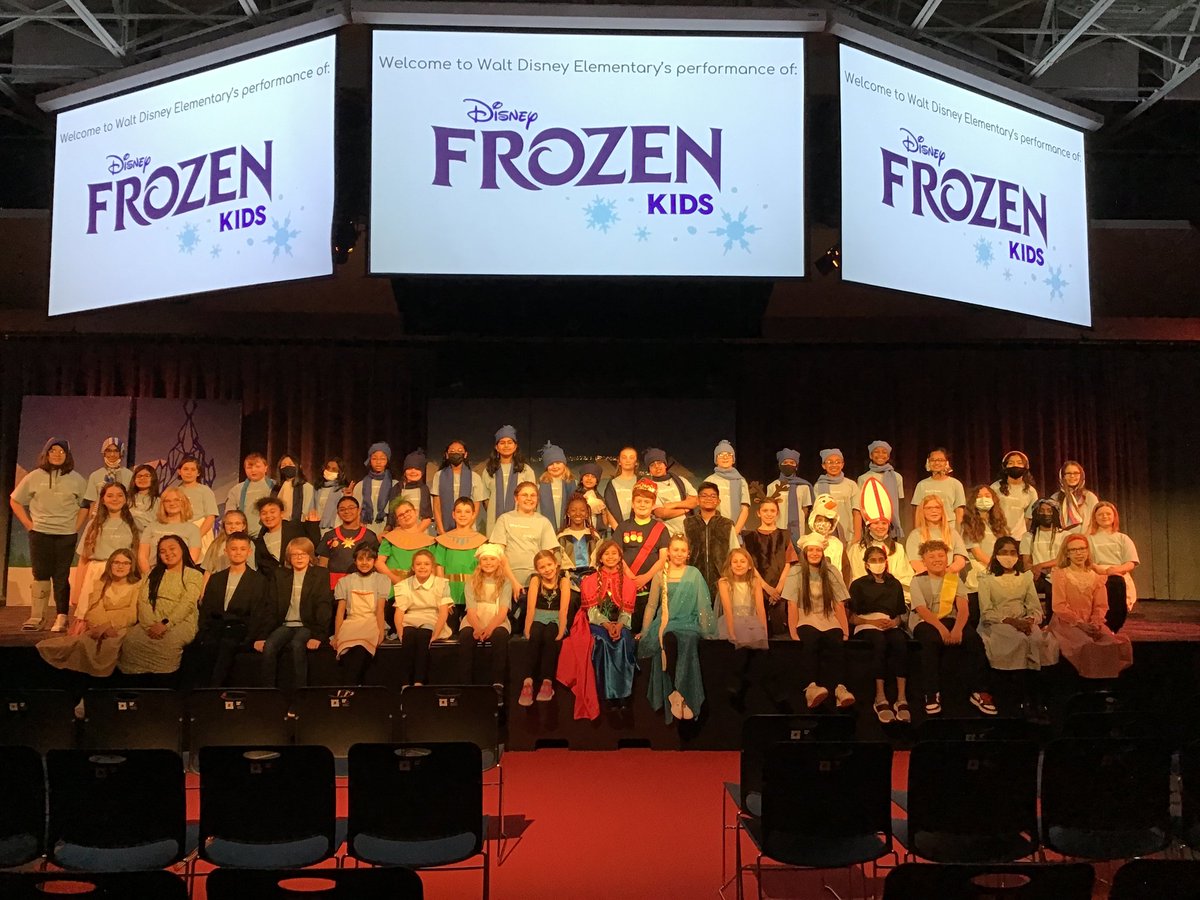 WDisney_Music's tweet photo. Our Frozen cast had their first performance this afternoon, and they were AMAZING! You won't want to miss the next showing at 6:30 PM! @DisneyDolphins @disneydolphinpe @BWunderlichMPS #Proud2bMPS https://t.co/1O0kYyqEz3