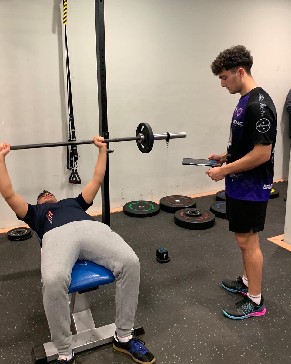 balopal's tweet image. Viernes de gimnasio y tecnificación para nuestros juveniles de primer año con #HandballPerformance  @dgutierrez_21 🏋️‍♂️👊

#CanteraBalopal