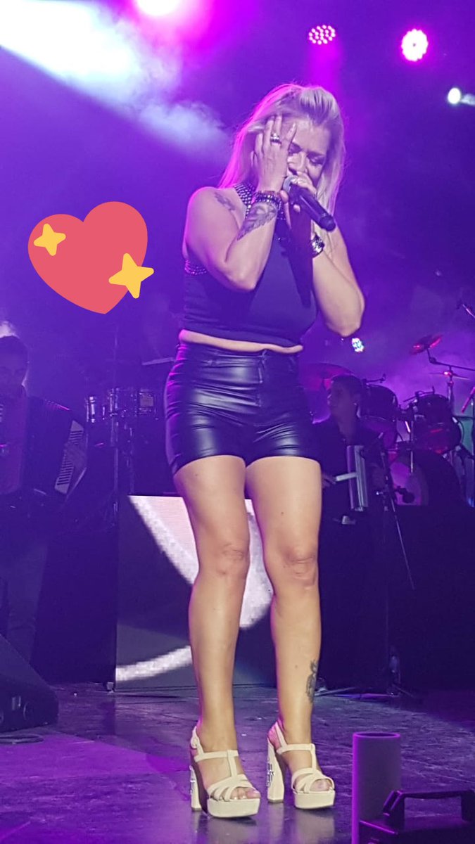 pasiondalilera's tweet photo. Esta Noche llega La N°1 a deslumbrar y enamorar a Bs As 💋❣: 
💜La Cueva del Oso - (San Justo).
💜Shopping Los Nogales - (Tristán Suárez).
💜El Tornado - (José C. Paz)

Qué..... Te la vas a perderrrrr??? https://t.co/KR65owFWXl