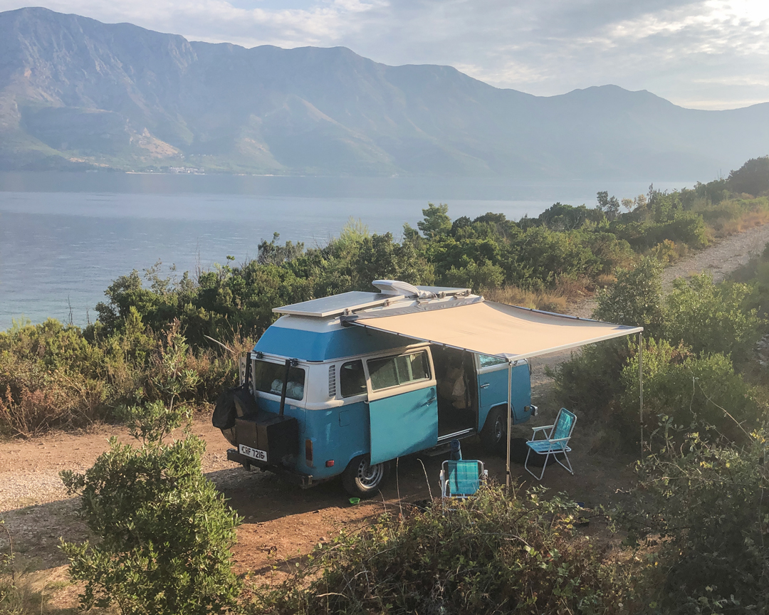 KombiLife's tweet photo. This is THE BEST resource we could ever share on Off Grid and Nomadic Living.
https://t.co/PLI1GFNXZX
If you dream of living differently, don't miss this deal!
#OffGridLiving #Nomadism #VanLife #SimpleLiving #OffGrid #TinyLiving #Minimalism #AlternativeLiving #AdventureFirst https://t.co/k7PitLSbcq