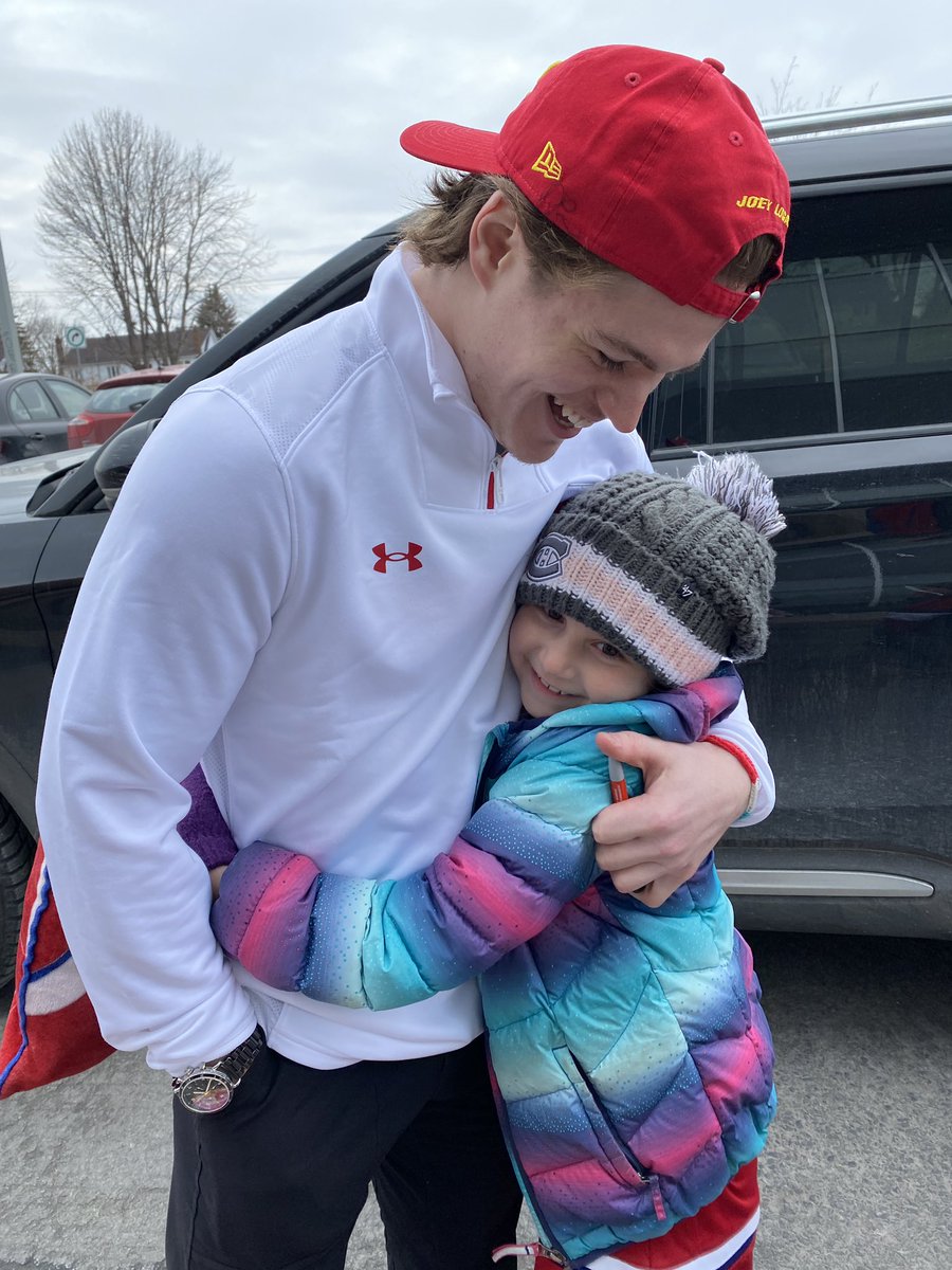 lovemyhabs26's tweet photo. #habs. Thank you, @colecaufield! You just made this little Habs fan the happiest girl in the world. She says today was the best day of her life. #classact #GoHabsGo @CanadiensMTL https://t.co/qsEmLEX7js
