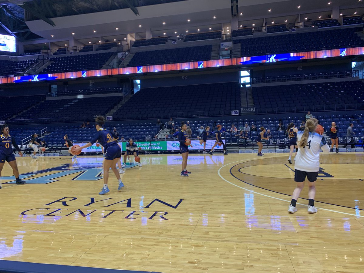 JonSurratt's tweet photo. One week ago @QU_WBB lost in the @MAACHoops tournament to Manhattan ending the teams NCAA tournament hopes.
Today, the teams season live on in the @WomensNIT against @RhodyWBB at 6 P.M.
Stay tuned for content.
@Q30Sports | #maAChoops22 https://t.co/9GqsxfYyhD