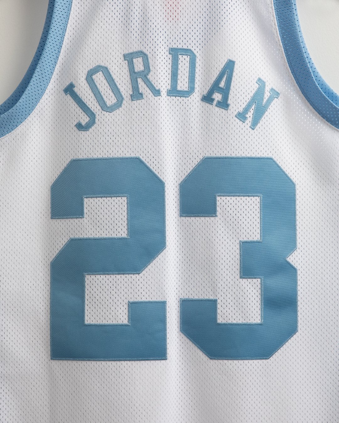 Mitchell & Ness Authentic Michael Jordan University of North Carolina NBA 1983-84 Jersey, White / Medium