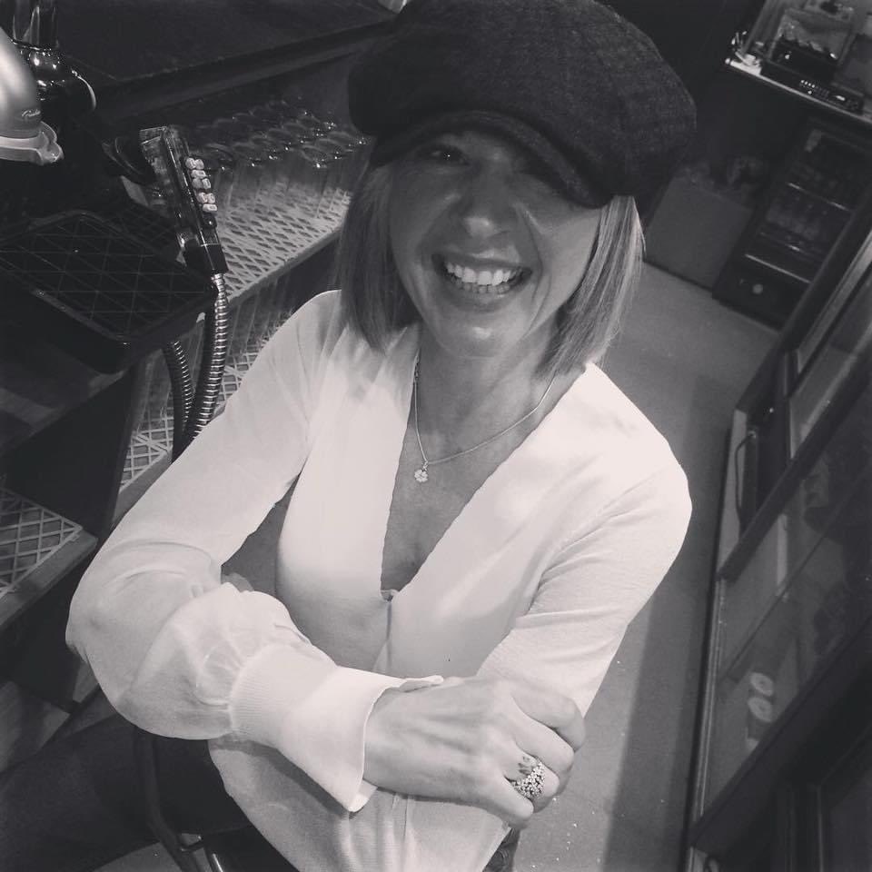 lizzieloos's tweet photo. Heaven gained an 👼🏻 too soon today 💔 heartbroken. So many more memories we should’ve been making. Always have a piece of my heart Josie #rip #fyoucancer https://t.co/GJ1qP1ZU9k
