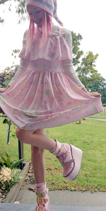 MY SHOES ARRIVED AAHHH!!!   Just in time for the #blackmilk release 🥰 https://t.co/jsDHIFx8nb<a href="/tag/blackmilk"class="tags"><span>#blackmilk</span></a>